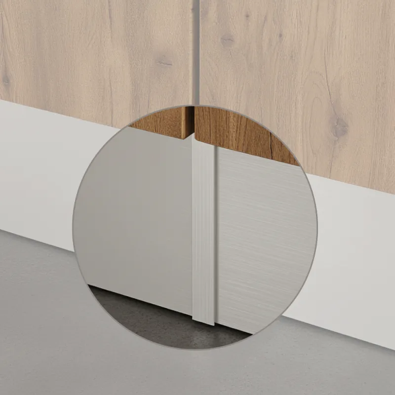 Linearna spojka za kuhinjsku plastičnu podnožju / brušeni aluminij