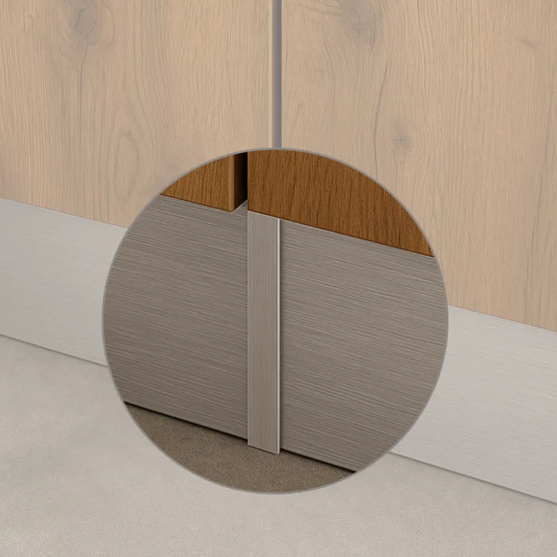 Linearna spojka za plastični kuhinjski sokl / Brušeni nehrđajući čelik