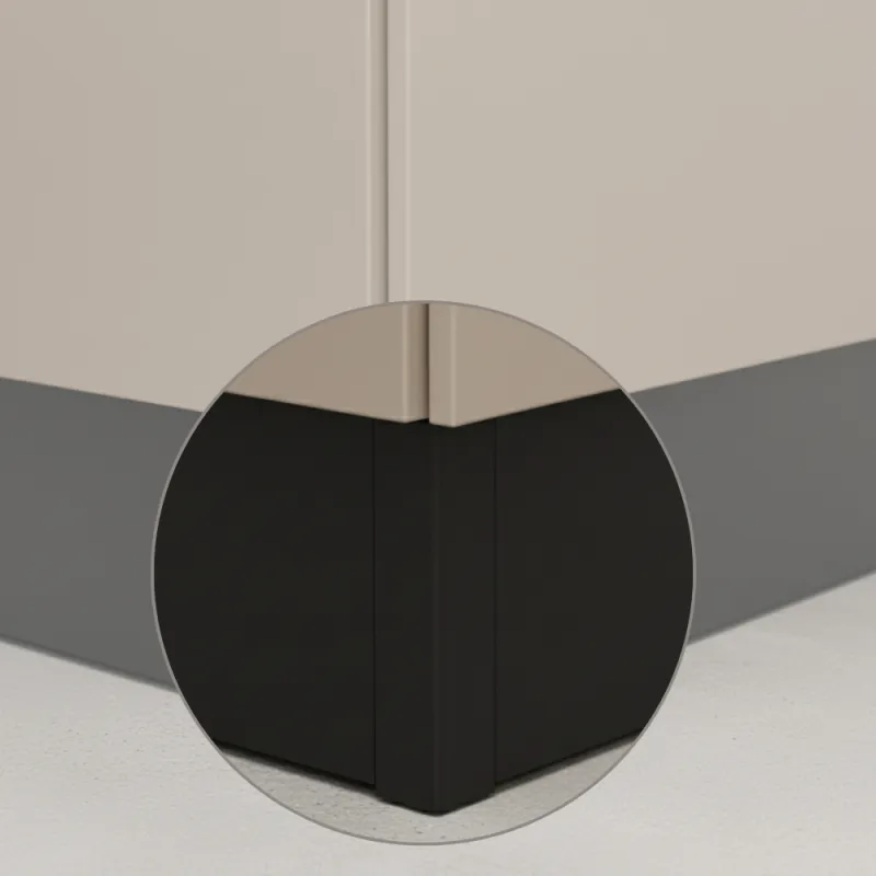 Ugaoni spoj za kuhinjski sokl 90° / Crna mat