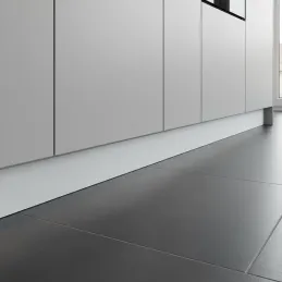 Plastična kuhinjska podnožja PAX / Mat bijela RAL 9010