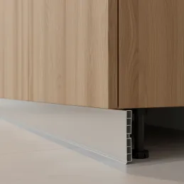 Plastični kuhinjski sokl PAX / Brušeni aluminij