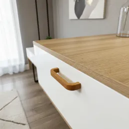 Drvena ručkica MIA / Lakirana jela