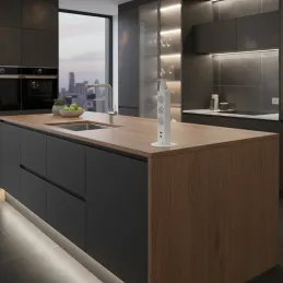 Izvlačna električna utičnica 3x230V + 2x USB punjenje / Bijela