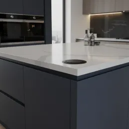 Izvlačna električna utičnica 3x230V + 2x USB punjenje / Crna