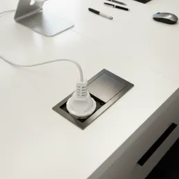 Električna utičnica VersaHit Mono 1 x 230V FRANCUSKA / Bakarna