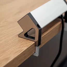 Interijer utičnica za stol DESK 3x230V + 2xUSB punjenje / Nehrđajući čelik