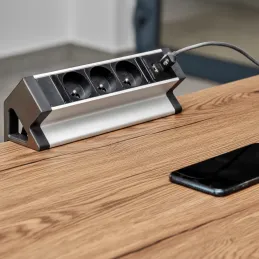 Interijer utičnica za stol DESK 3x230V + 2xUSB punjenje / Nehrđajući čelik