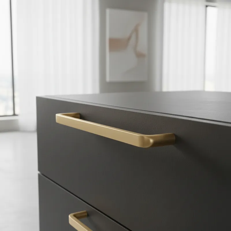 Ručka BRISA / Zlatna mat