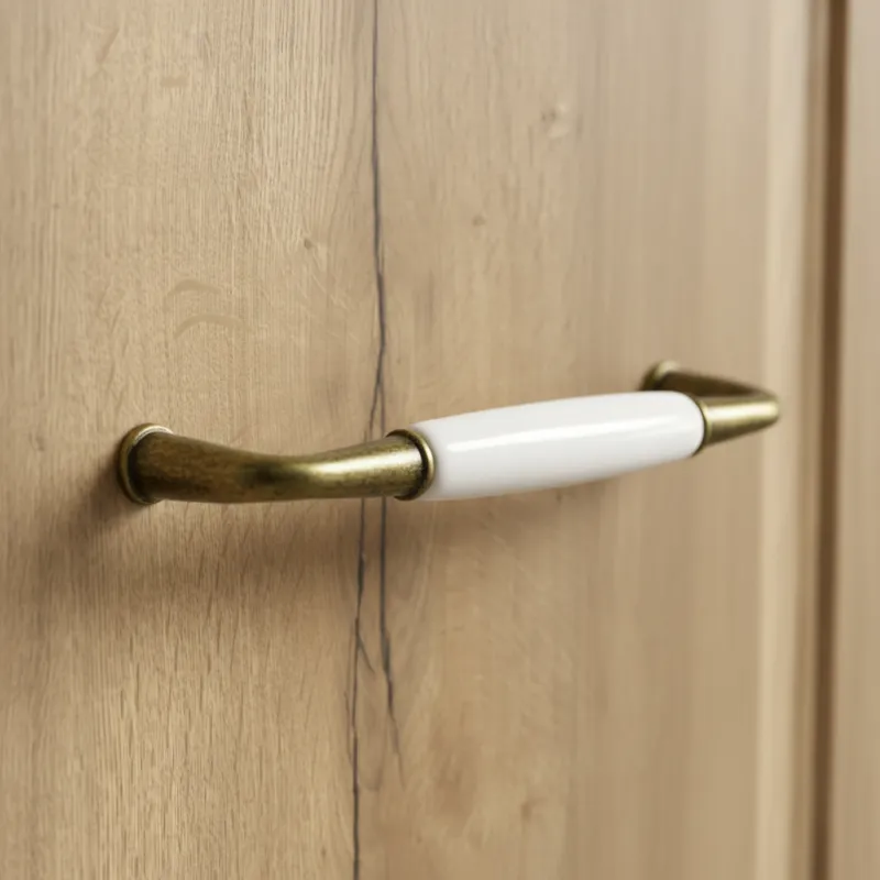 Ručka BLANCA / Staromjed - Bijela porculan