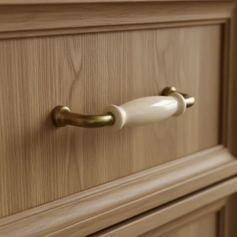 Ručka RAENA / Porculan - zlatna patina