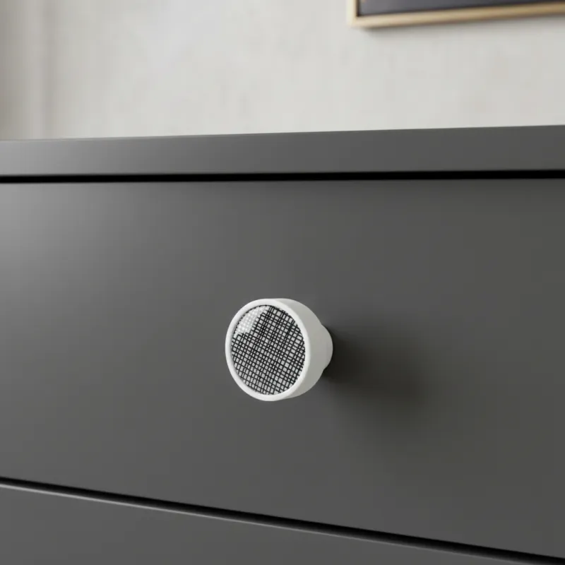 Drvena ručka knop ARSIA / Bijela - uzorak rešetke