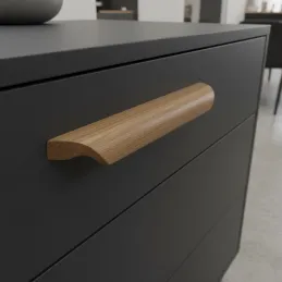 Drvena ručkica BOLZANO / Lakirani hrast