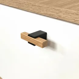 Drvena ručka ALVEA / Lakirani hrast