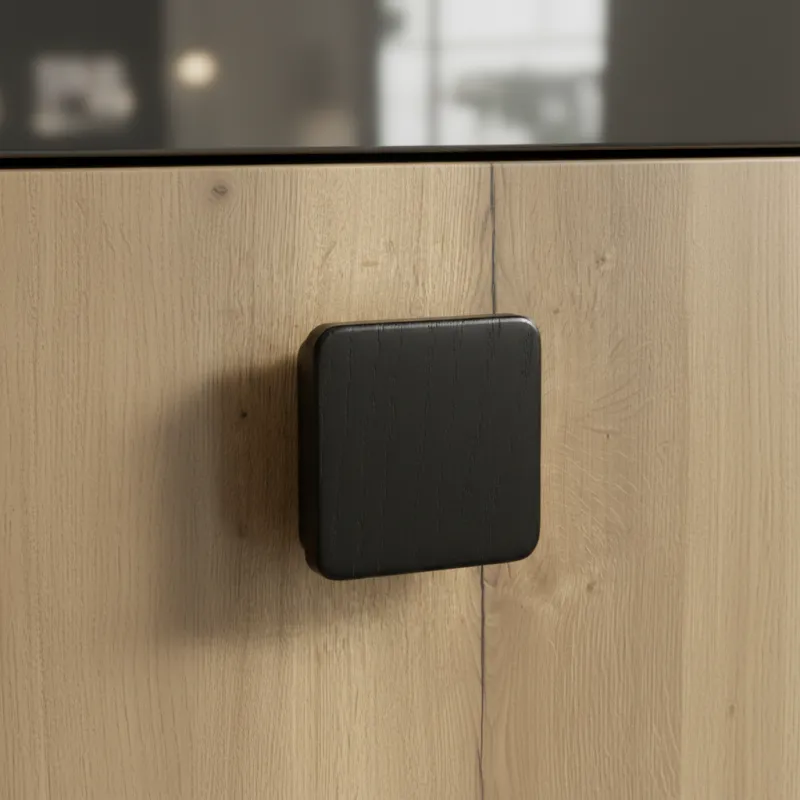 Drvena ručka XANDER / Crna