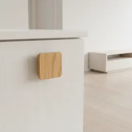 Drvena ručka XANDER / Lakirani hrast