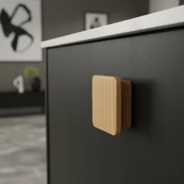 Drvena ručka XANDER / Lakirani hrast