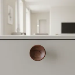 Drvena kvaka RENO / Lakirani orah