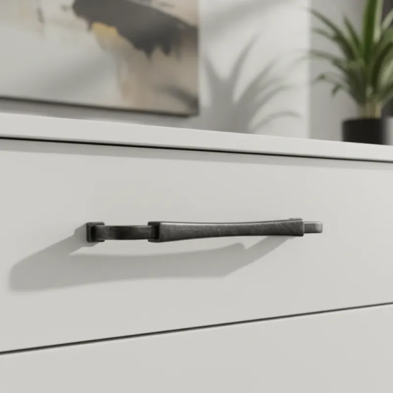 Ručka NEUS / Crna patina