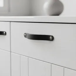 Kožna ručka DOLCE OVAL / Crna