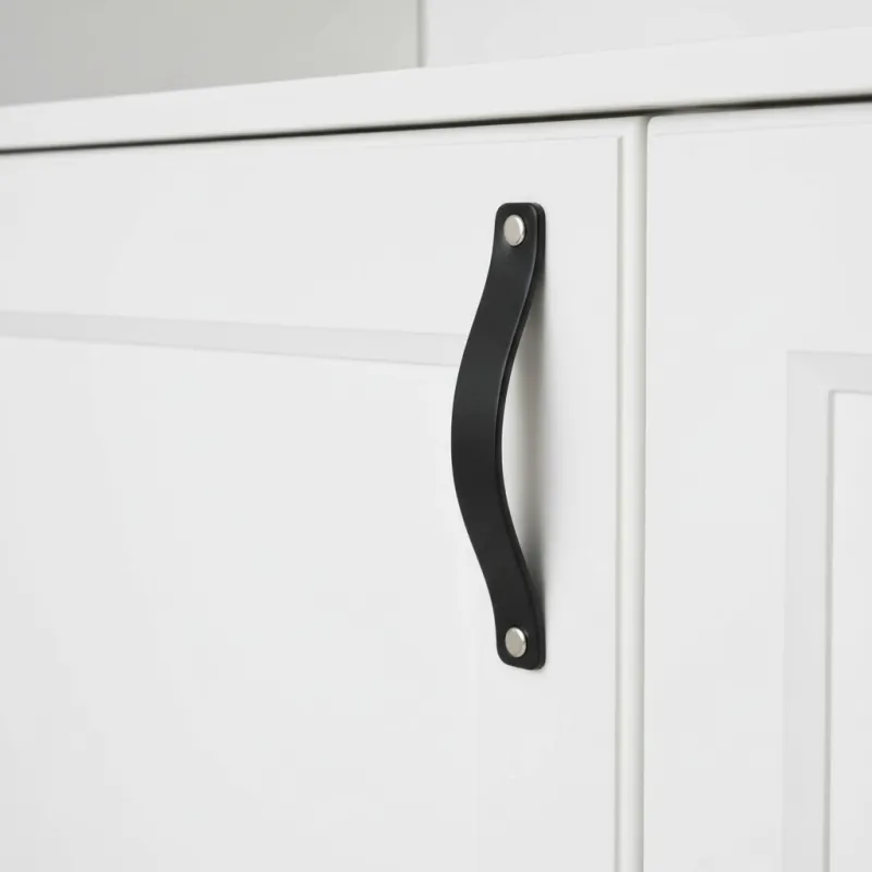 Kožna ručka DOLCE / Crna