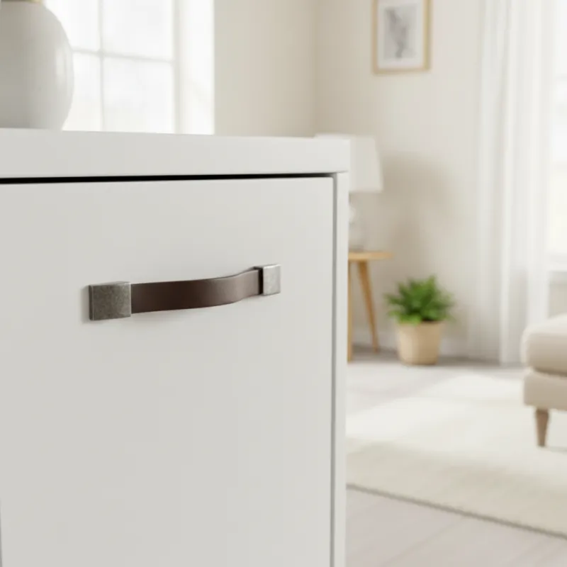 Kožna ručka LEATY / Starosrebrna - smeđa koža