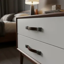 Kožna ručka LEATY / Starosrebrna - smeđa koža