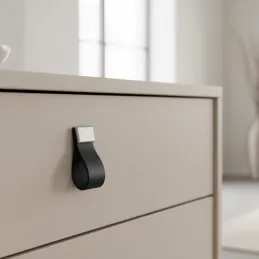 Kožna ručkica knopka DALLAS / Crna koža - aluminijski završetak