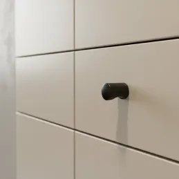 Knopka LIVIA / Crna mat