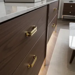 Plastična ručkica MAURICIUS / Zlatna