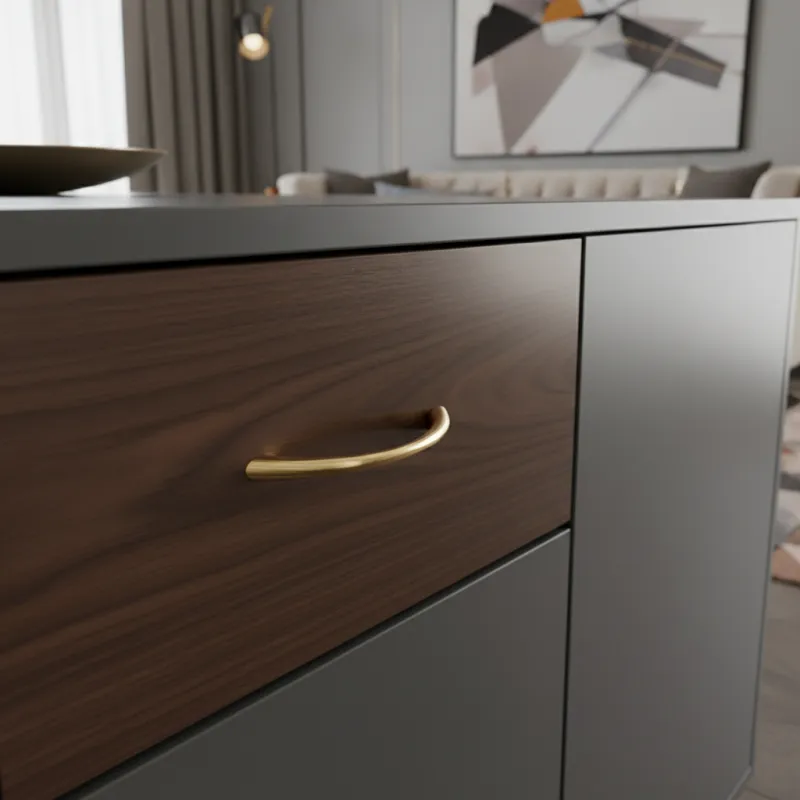 Plastična ručkica ASTOR / Zlatna