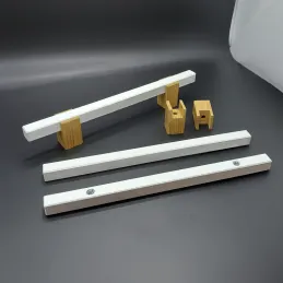 Drvena ručka LEO / Bijela - prirodni hrast