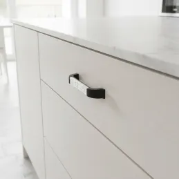 Keramička ručka BRAGA / Crna mat