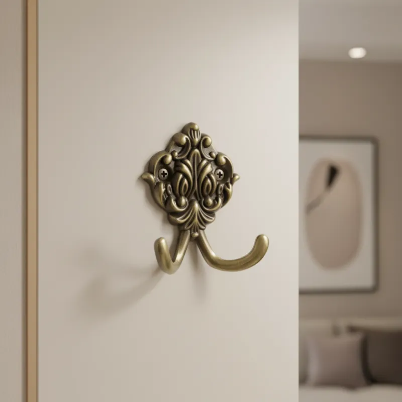 Rustikalna vješalica RITUAL / Antički mesing