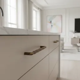 Ručka TAU / Brušeni mesing