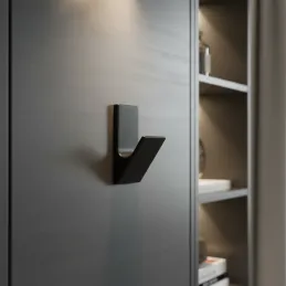 Vješalica TERZA / Crna mat