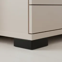 Plastična nogica 20 mm 60x60 / Crna mat