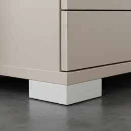 Plastična nožica 20 mm 60x60 / Bijela