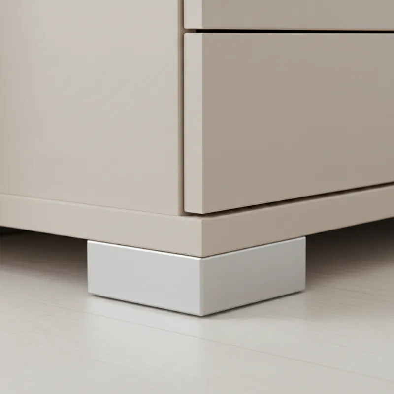 Plastična nožica 20 mm 60x60 / Siva