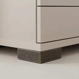 Plastična nožica 20 mm 60x60 / Mjed patina