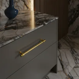 Ručka ADELE / Sjajno zlatna