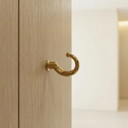 Vješalica ORSA / Zlatno sjajna