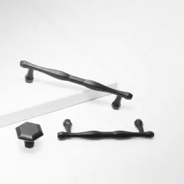 Ručka RUNA / Crna mat