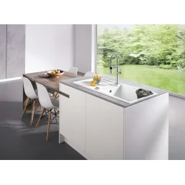 Kutna plastična posuda za kapanje / crna