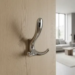 Vešalica MARKO / Sjajni krom