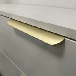 Ručka za rub vrata AVANTI / Brušeni mesing