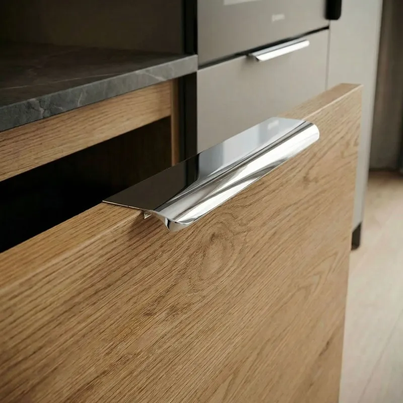 Ručka za rub vrata LISA / Sjajni krom