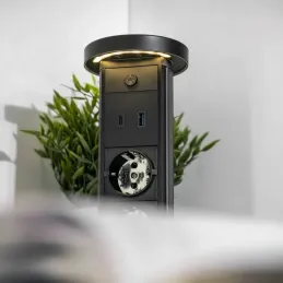 Izvlačna utičnica LEGIA SCHUKO 2x230V + USB A-C + svjetlo / Crna mat