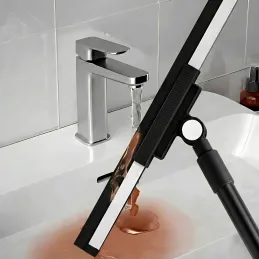 Strugalica za vodu s drškom / Crna