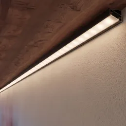Kutna aluminijska letvica ZARIA za LED rasvjetu s mliječnim poklopcem / Crna mat