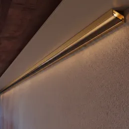 Kutna aluminijska letvica ZARIA za LED rasvjetu s crnim poklopcem / Zlatna